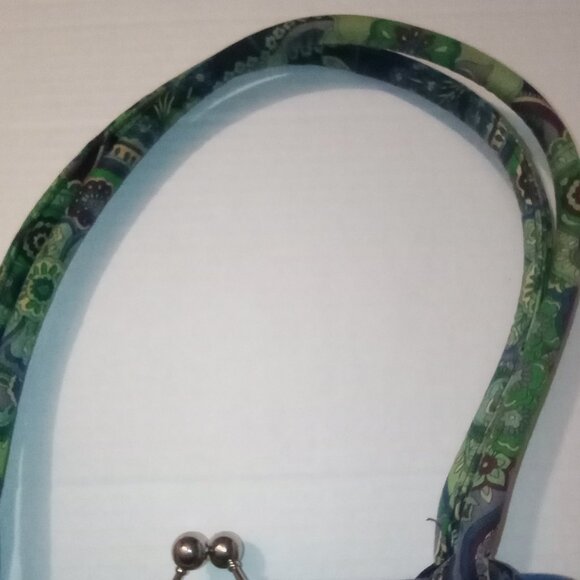 VERA BRADLEY BLUE RAPSODY ALICE PURSE, KISS LOCK, BLUE/GREEN PATTERN - Picture 3 of 16